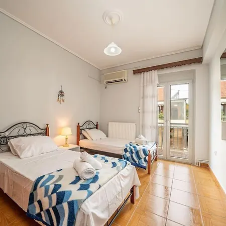 Sofi House * Agia Efimia